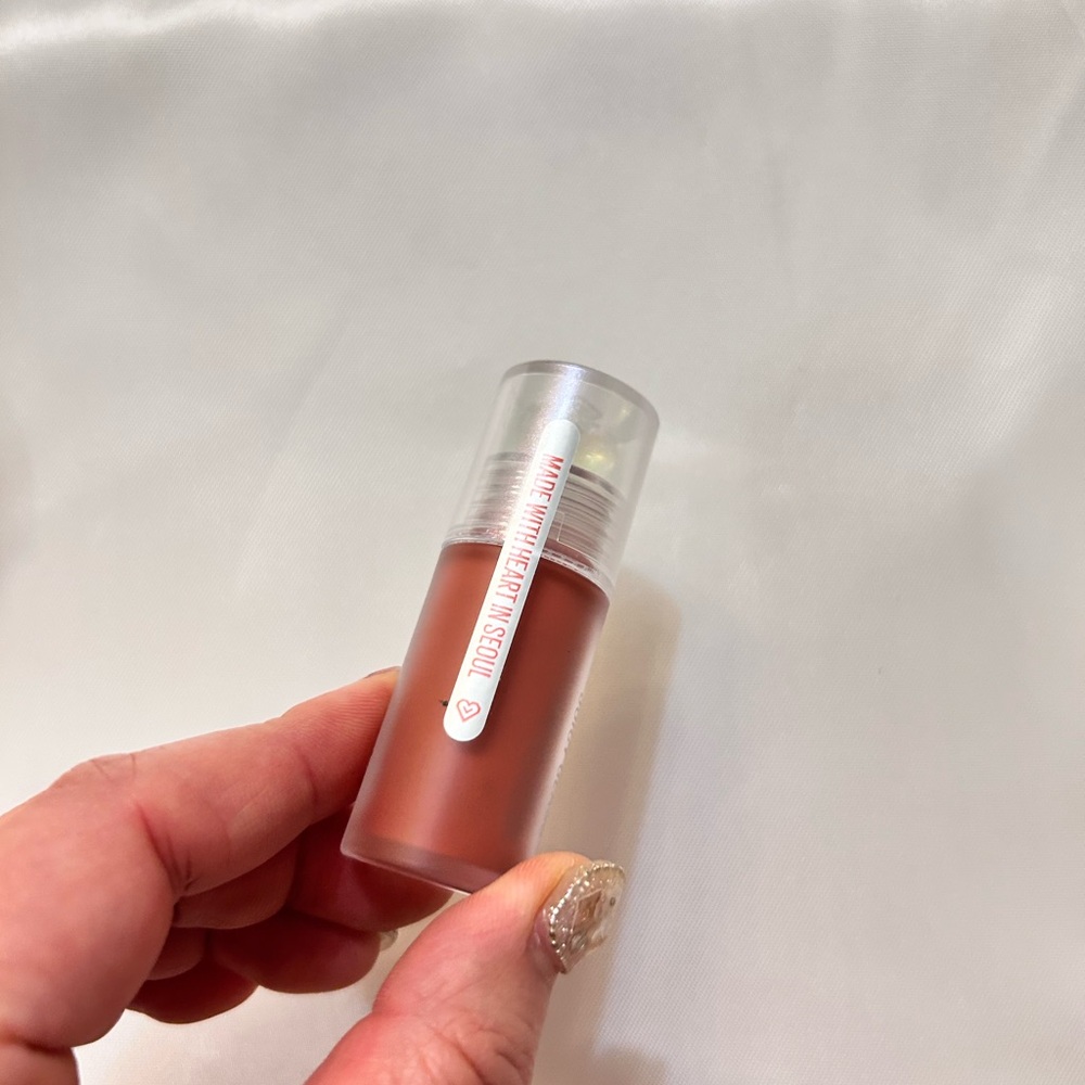 Charlotte Tilbury Highlighter & kaja juicy glass - Picture 10 of 14